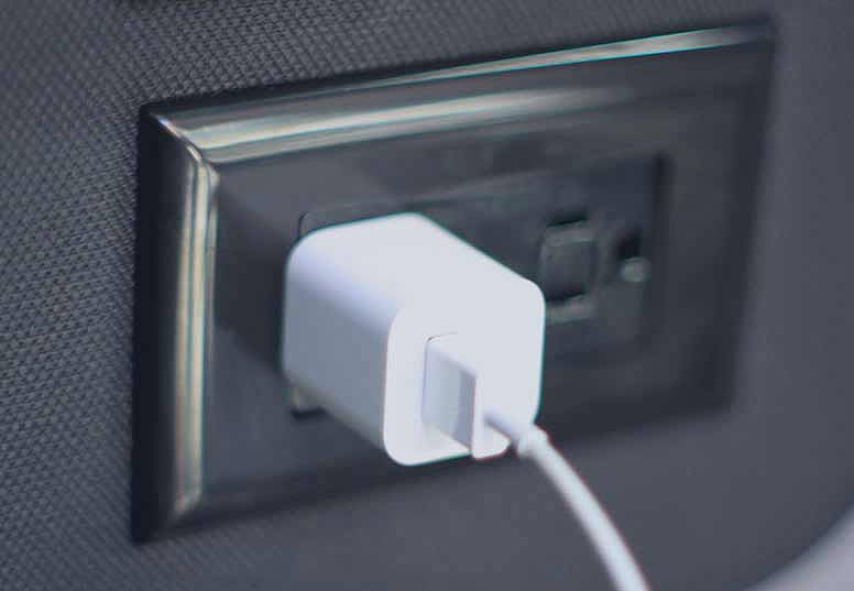 Deluxe Sprinter Power Outlet