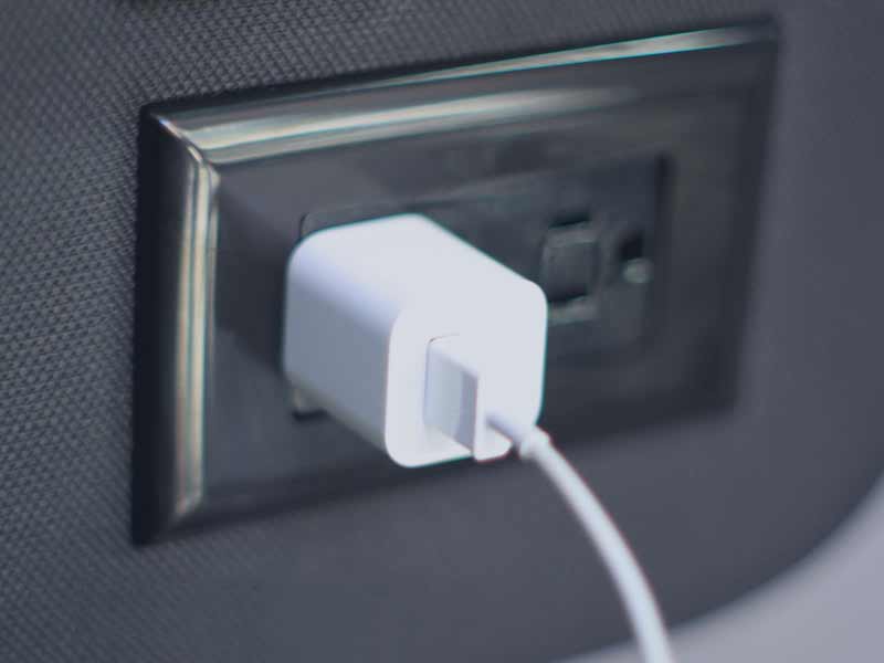 Bench Sprinter Power Outlets